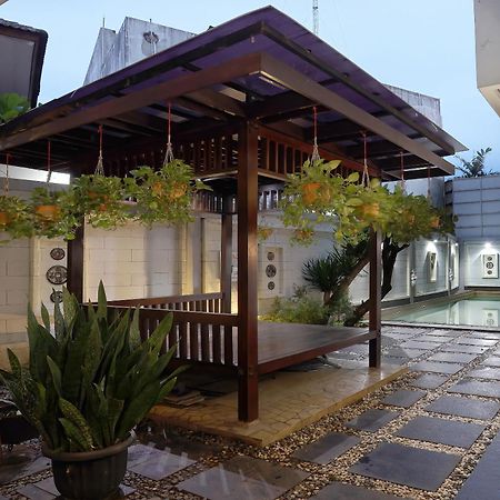 Jambuluwuk Residence Pakubuwono Giacarta Esterno foto